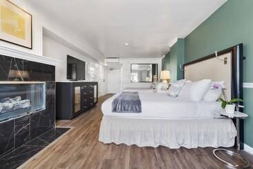 Отель Ascot Suites Morro Bay
