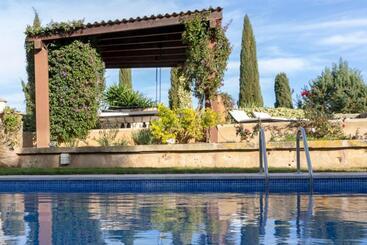 هتل Rotana Golf Resort