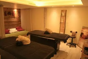 Logis Gourmet & Relax Hotel De La Sure