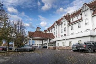 Prestige Harbourfront Resort, Worldhotels Luxury