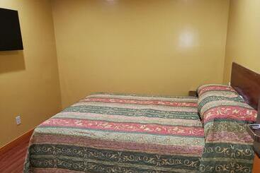 汽车旅馆 Sunrise Inn