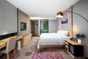 Lavande Hotel Neijiang Hanan Avenue