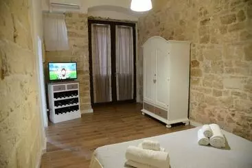 تختخواب و صبحانه La Stanza