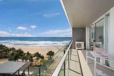 One The Esplanade Apartments On Surfers Paradise