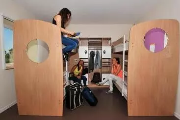 Auberge De Jeunesse Rochefort   Hostel