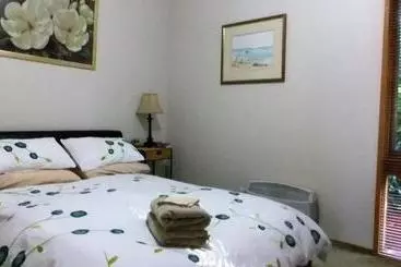 Bed and Breakfast Elwood House