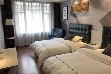 호텔 Emeishan Jixiang