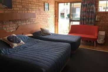 Whale Fisher Motel