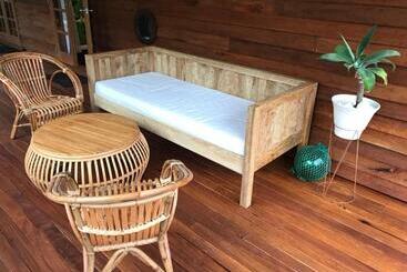 Отель Boogie Woogie Beach House