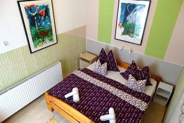 Bed and Breakfast Aqua Ház Panzió 2