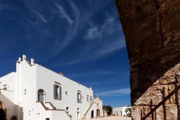 تختخواب و صبحانه Masseria Borgo Mortella