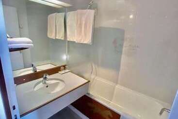 Отель Le Relais Du Haras   Deauville