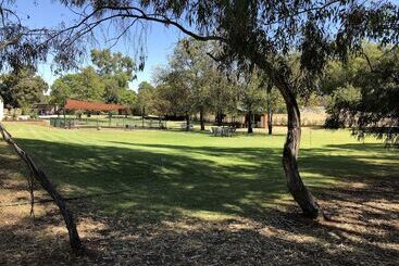 모텔 Bullanginya Lodge