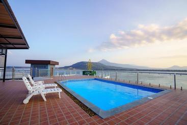 فندق Intouch Riverside