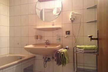 Пансион Garni Almhof