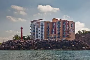 בית מלון כפרי El Cid Marina Beach