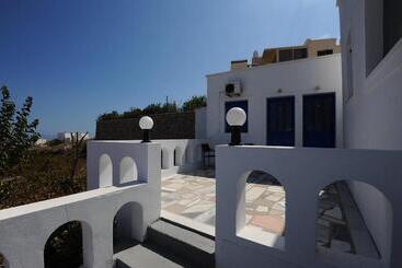 Villa Kavallaris & Apartments