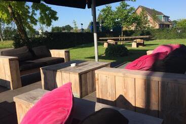 בית מלון כפרי De Slaapfabriek Vakantiehuis En Trainingslocatie