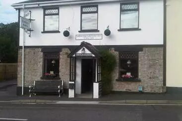 Bed and Breakfast Emlyn Arms