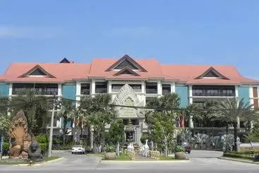 ホテル Empress Angkor Resort & Spa