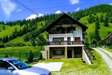 פנסיון Casa Cristina