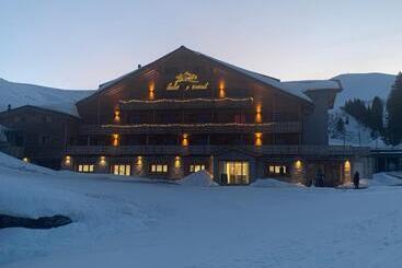 Hotell Chalet Montriond   Bike & Ski