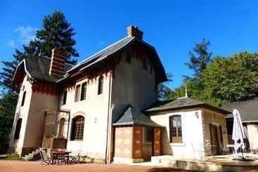 Pensjonat Le Manoir Sur La Roche