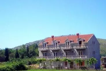 Majatalo Francesca Guesthouse