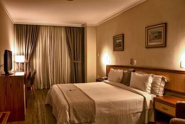 ホテル Mendes Panorama