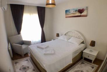 Pensión Meydan House