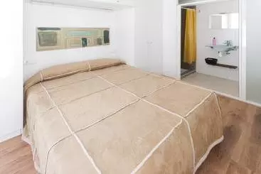 Mökkimajoitus Dimarts