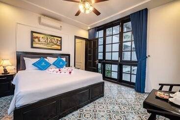هتل Hoi An Silverbell Villa