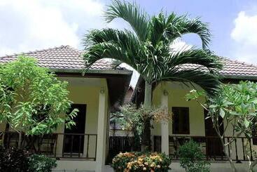 Hotel Ron's Bungalow