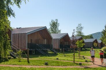 استراحتگاه Village Vacances Les Lambrilles