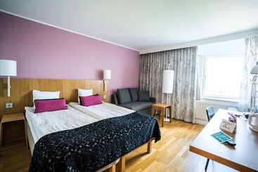 בית מלון כפרי Scandic Upplands Väsby