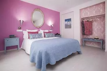 Majatalo Total Marbella Suites Noise Isolation