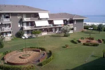 Huoneistohotelli Macrinum Green Marine