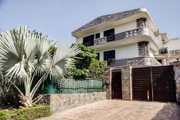 펜션 Home Spacious Studio Sector 21 A Faridabad