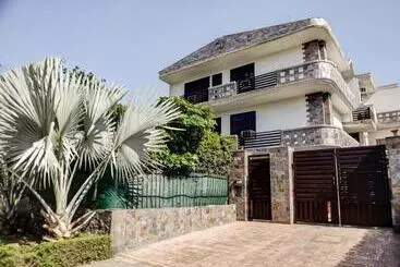 Pension Home Spacious Studio Sector 21 A Faridabad