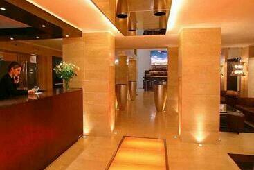 Отель The Alassia