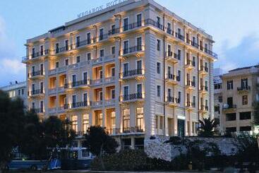 בית מלון כפרי Gdm Megaron, Historical Monument