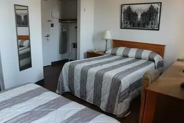 ホテル Y De Montréal