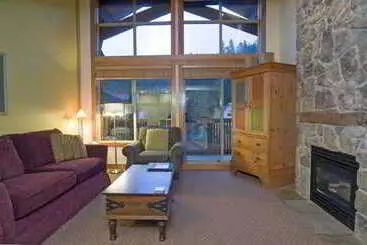 בית מלון כפרי Legends