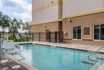 Hotelli Comfort Suites Daytona Beach Speedway
