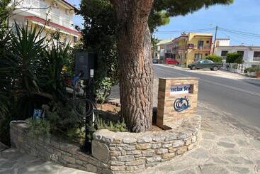 Pension (Hôtel basse catégorie) Grecian Sea