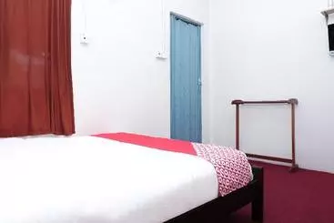هتل Oyo 90103 Bbr Bari Beach Resort