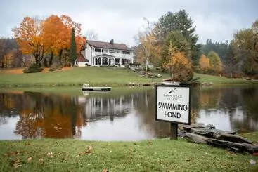 Hotelli Farm Road Estate