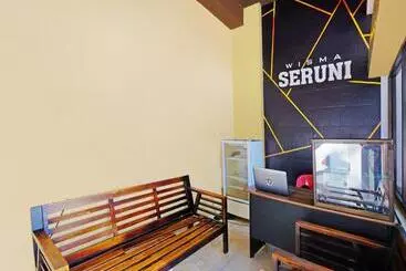ホテル Wisma Seruni Palopo