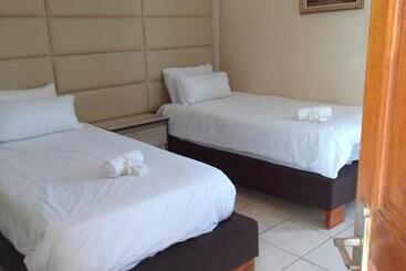 צימר Dehoop Luxury Lodge