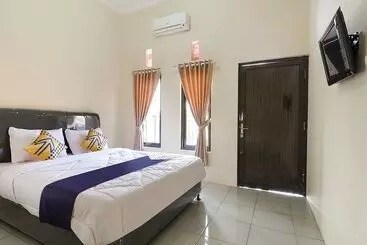 Hotel Spot On 3859 Sweet Candy 2